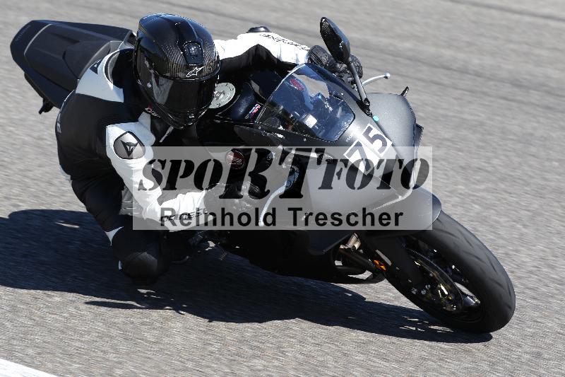 /Archiv-2025/48 25.08.2025 Cornu Master School ADR/gruen-vert/75